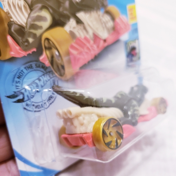 Hot Wheels Street Beasts Veloci-Racer. NWT. - Picture 4 of 6